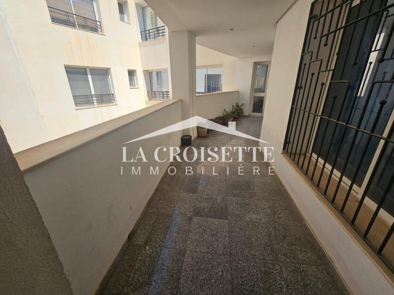 Bureau avec open-space à Ain Zaghouan nord